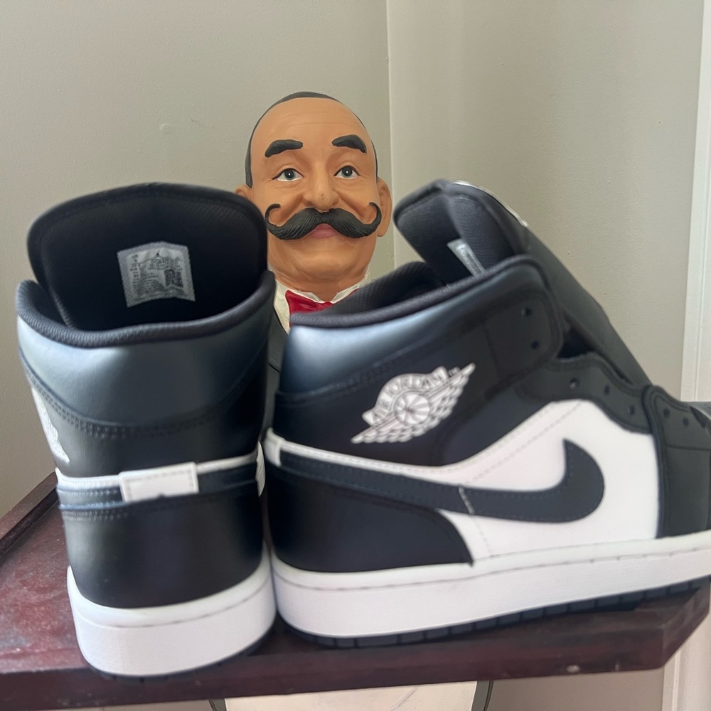 Jordan Black and White Sneakers with Classic Style